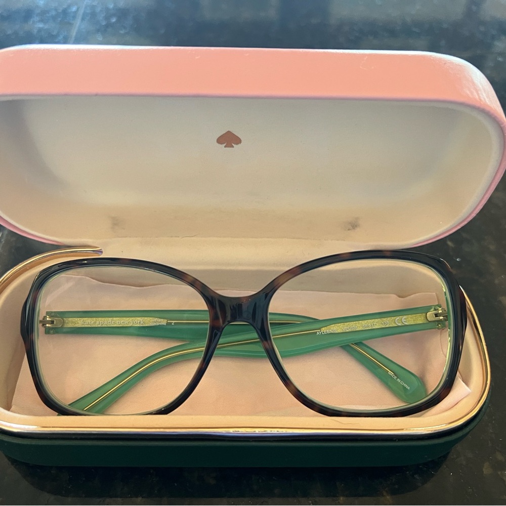 Kate Spade glasses/sunglasses